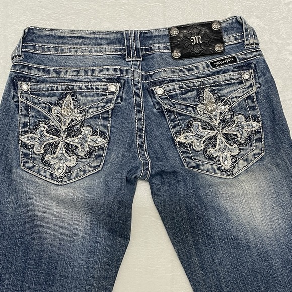 Miss Me Y2K Capri Jeans Women Sz 25 Embellished Rhinestone Flap Pocket Distress - Picture 2 of 11